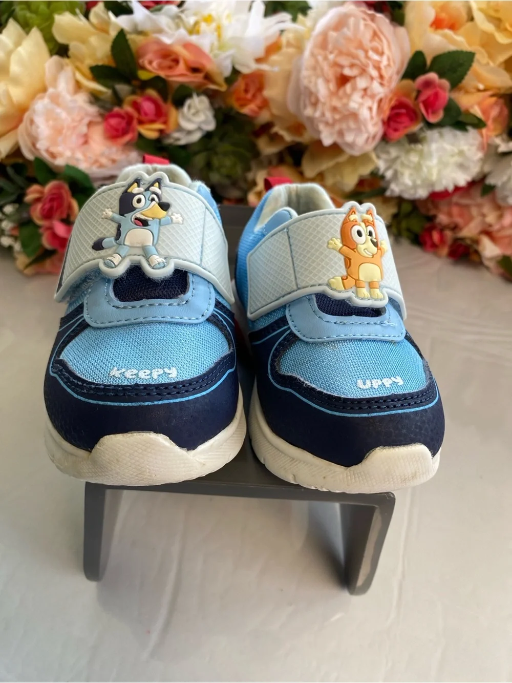 Bluey Keepy Uppy Hook & Loop Toddler Sneakers Size 7 Blue Bingo Shoes